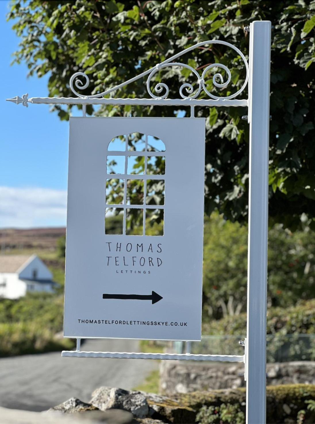 Thomas Telford Lettings - Luxurious Interiors And Seaviews Villa Halistra ภายนอก รูปภาพ