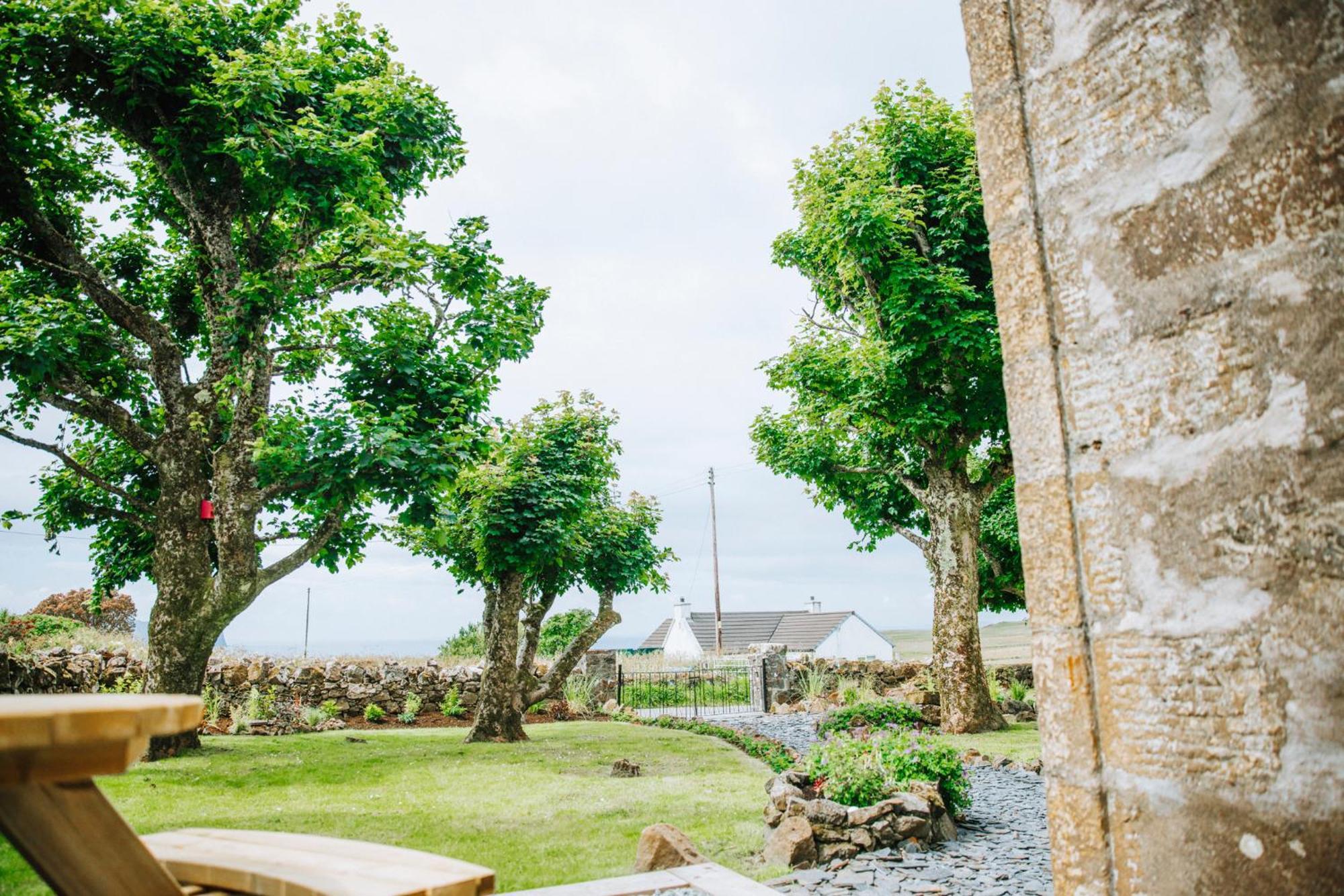 Thomas Telford Lettings - Luxurious Interiors And Seaviews Villa Halistra ภายนอก รูปภาพ